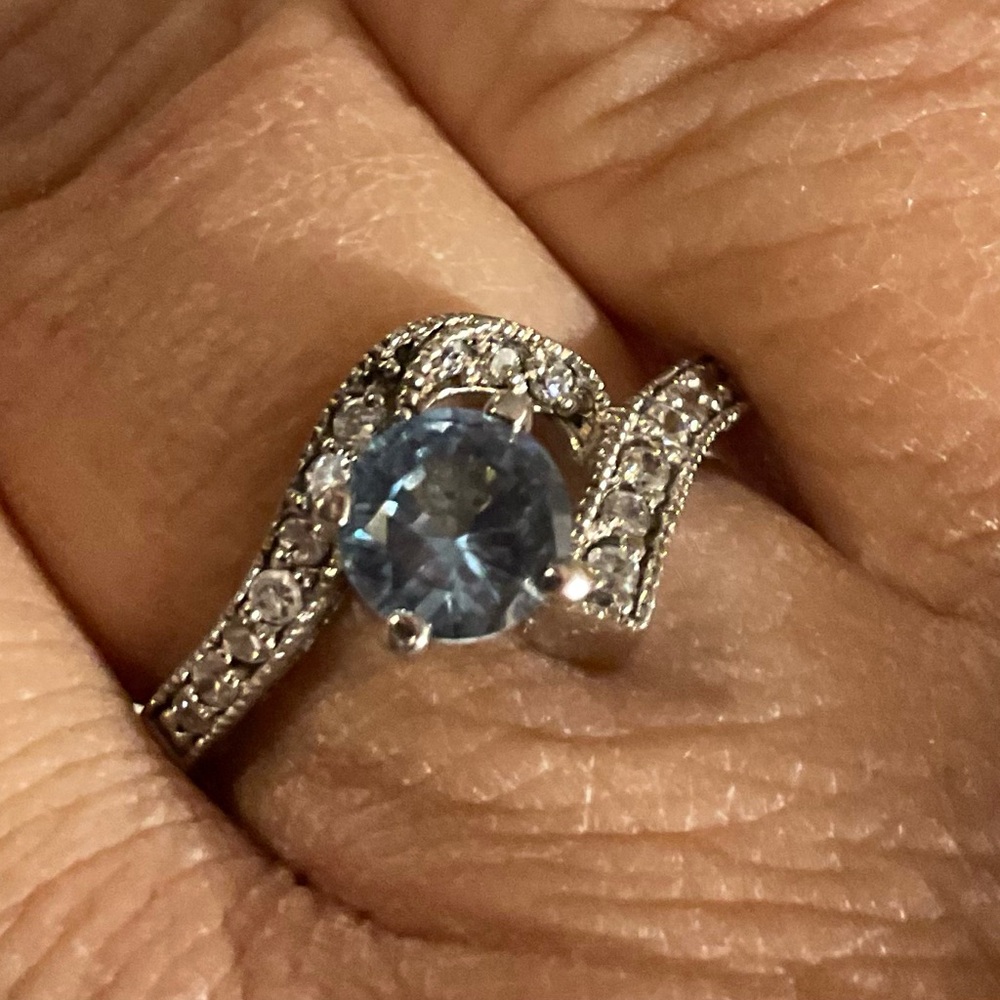 Elegant Silver and Blue Gemstone Ring